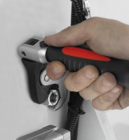 Cle auto-ajustable a effet cliquet 08