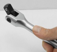 Poignée emmanchée articulée ½ 04