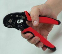 Pince à crémaillere pour sertissage embouts de câbles 04