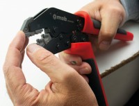 Coffret sertissage multi-fonction 06